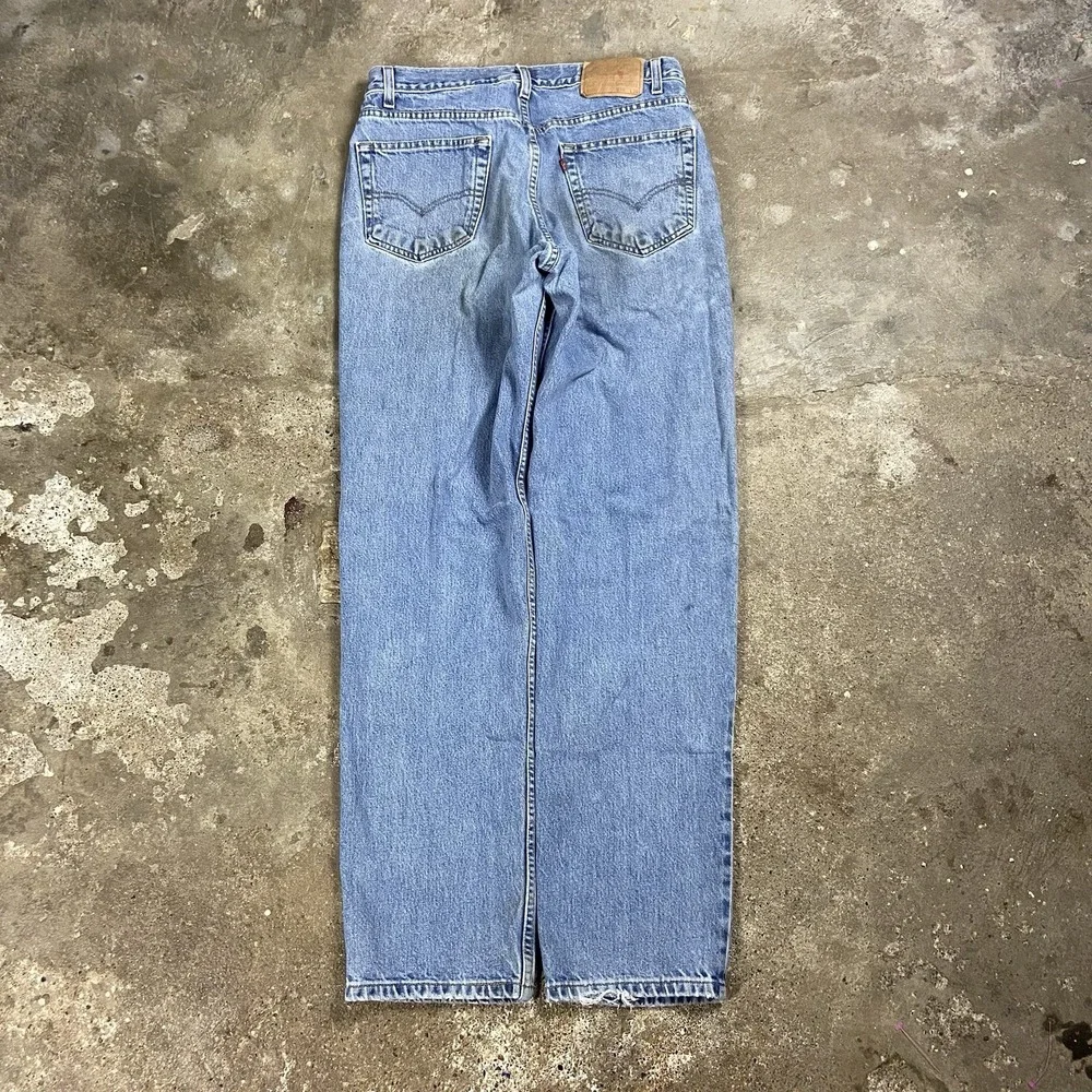 Vintage 90s Levi's 550 Jeans Size 34x34 Blue Denim Light Wash Relaxed Fit Casual